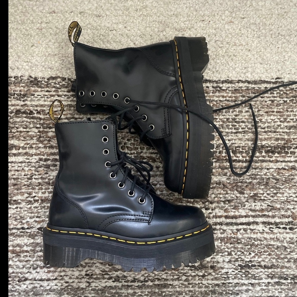 DR. MARTEN’S JADON Hi boots - US Womens Size 5